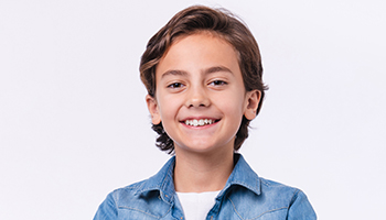 Praxis für Kieferorthopädie Dr. Karen Meyer - Lächelndes Kind Praxis für Kieferorthopädie Dr. Karen Meyer - Lächelndes Kind